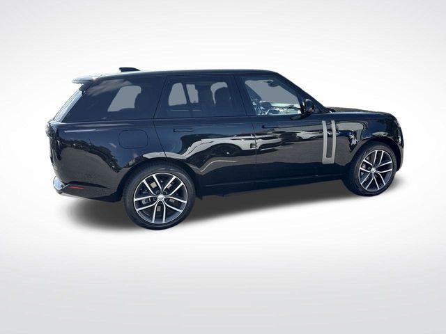 2025 Land Rover Range Rover SE photo 4