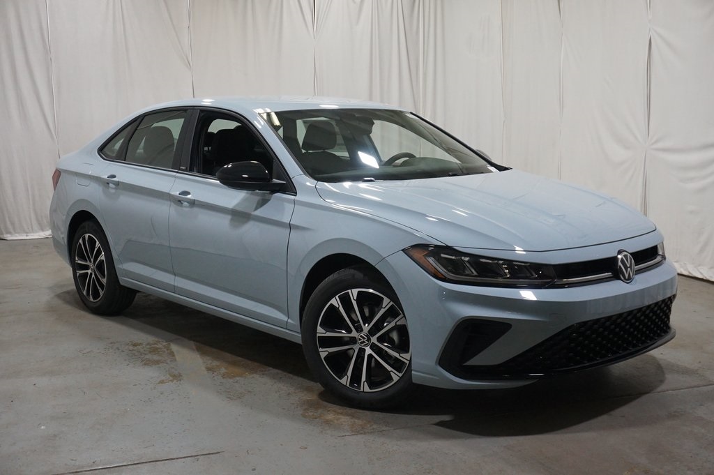 2025 Volkswagen Jetta 1.5T Sport photo 3