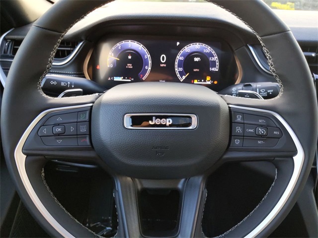 2025 Jeep Grand Cherokee Laredo photo 20