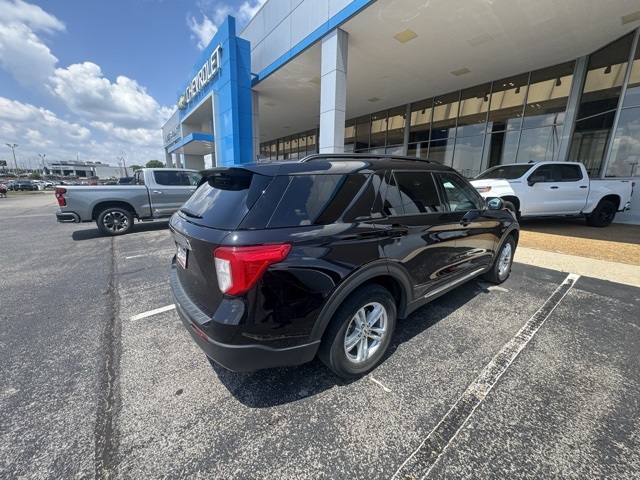 2022 Ford Explorer XLT photo 4