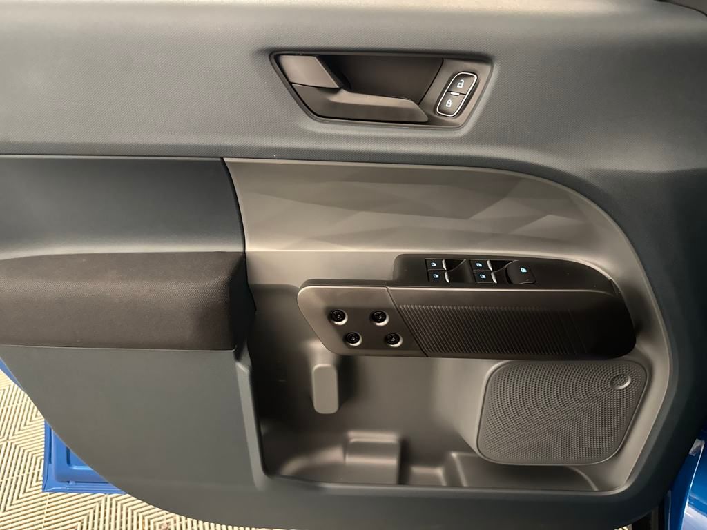 2025 Ford Maverick XL photo 13