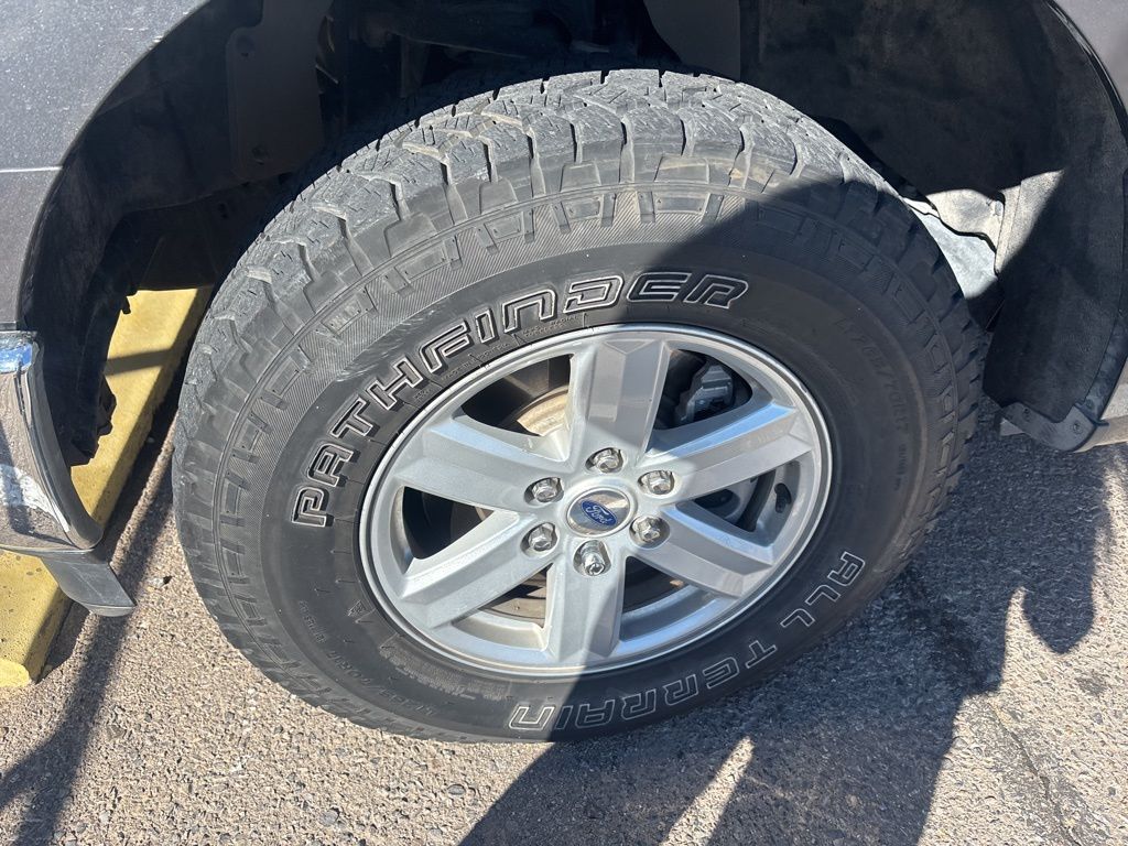 2021 Ford F-150 XLT photo 3