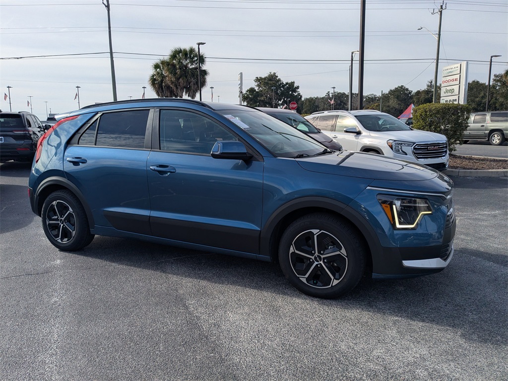 2023 Kia Niro EX's photo