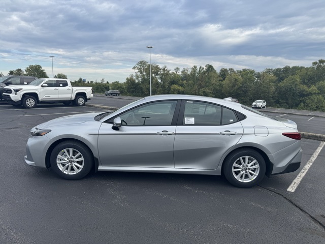 2026 Toyota Camry LE photo 6