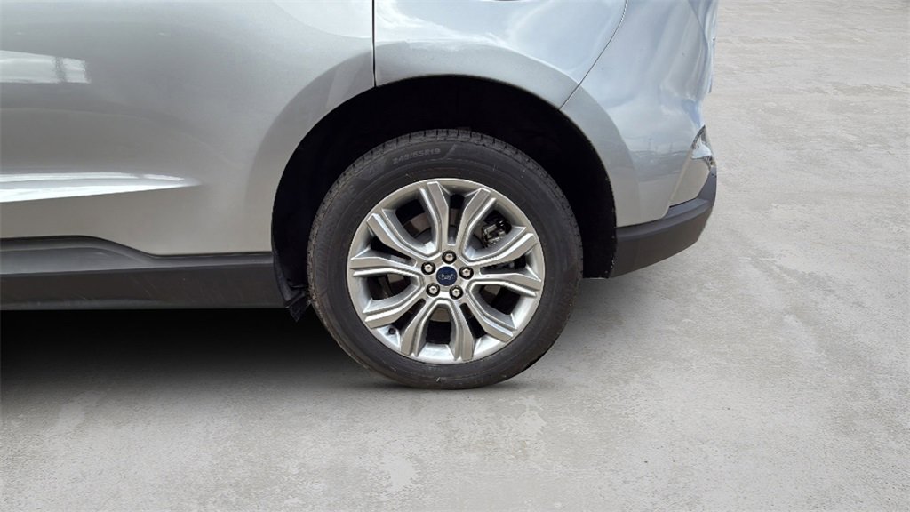 2022 Ford Edge Titanium photo 49