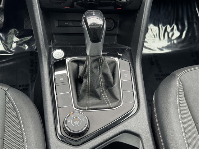 2023 Volkswagen Taos SE photo 21