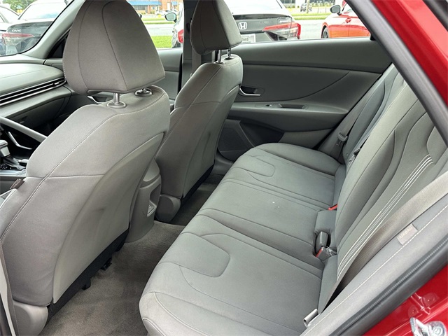 2024 Hyundai Elantra SEL photo 15