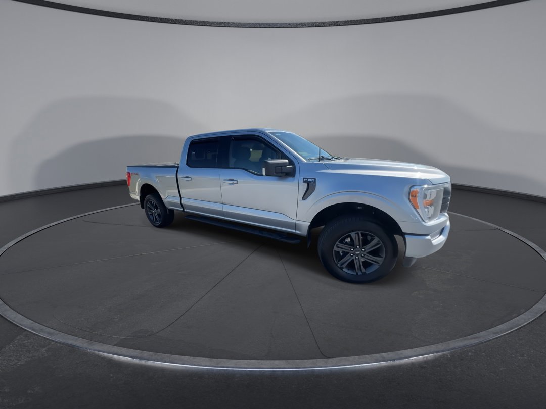 2023 Ford F-150 XLT photo 2