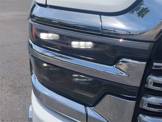 2026 Ram 3500 photo 9