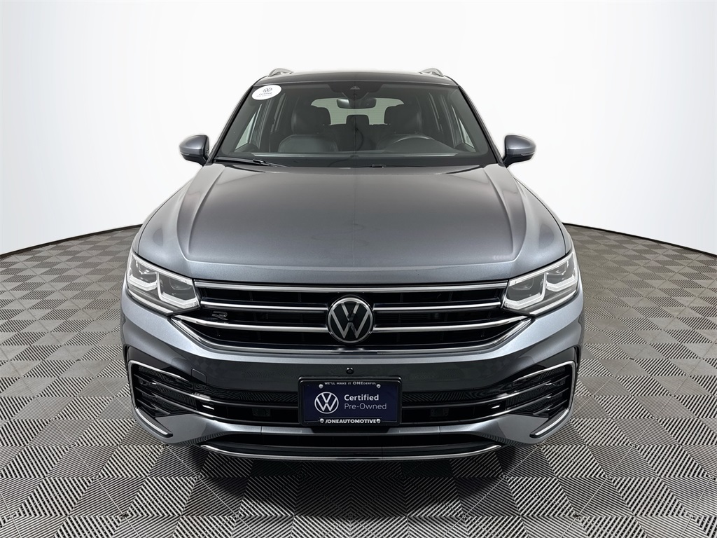 2024 Volkswagen Tiguan SEL R-Line Black photo 3