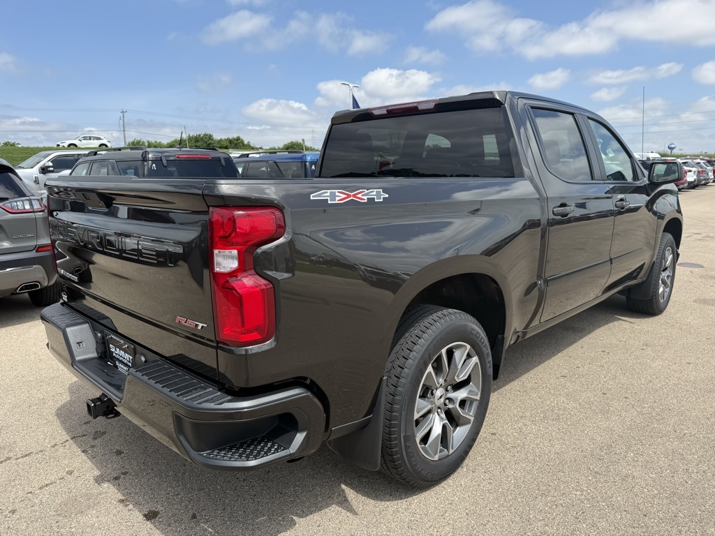 2021 Chevrolet Silverado 1500 RST photo 4