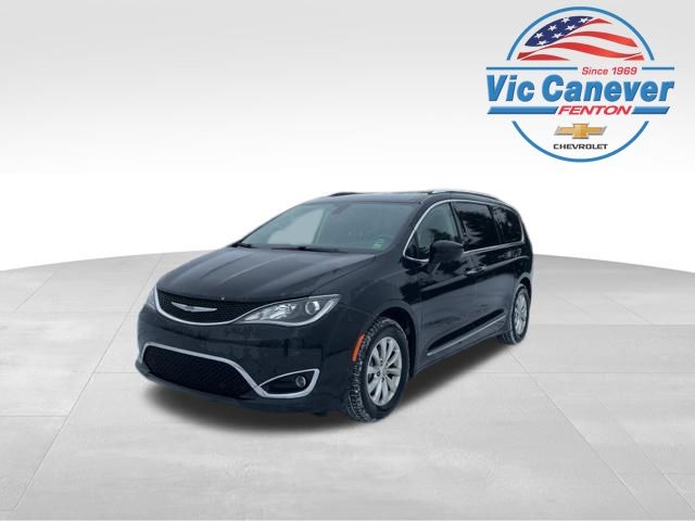 2018 Chrysler Pacifica Touring L's photo