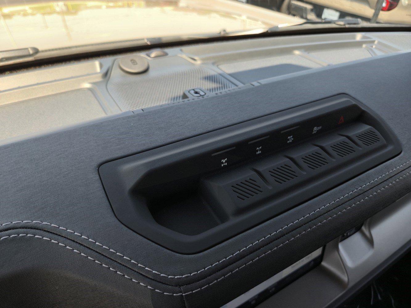 2025 Ford Bronco Outer Banks photo 5
