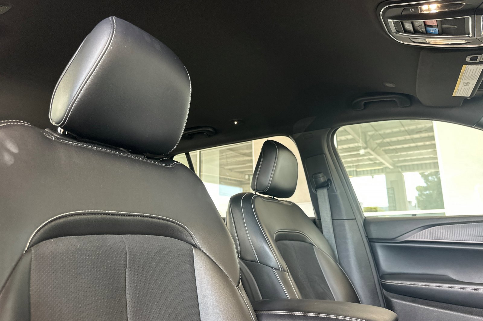 2024 Jeep Grand Cherokee Altitude photo 17