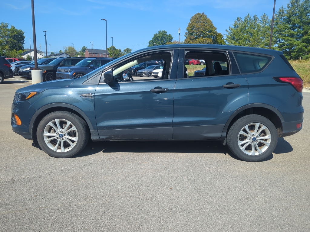 2019 Ford Escape S photo 4