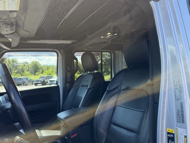 2022 Jeep Wrangler Unlimited Sahara photo 9