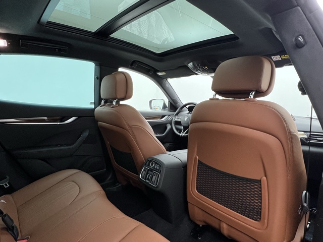 2022 Maserati Levante GT photo 18