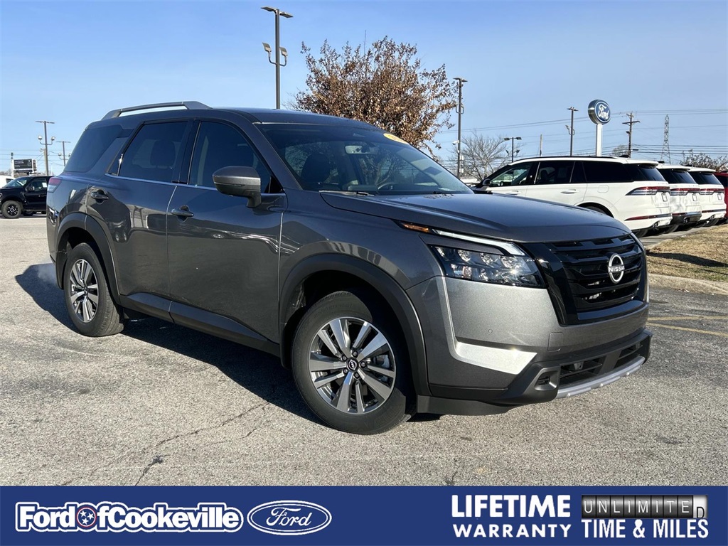 2025 Nissan Pathfinder SL's photo