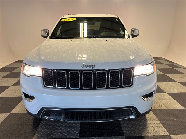 2019 Jeep Grand Cherokee Limited photo 2