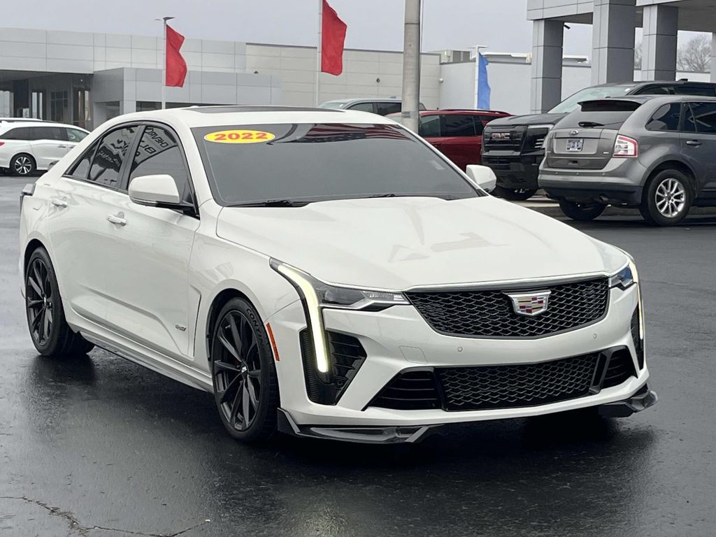 2022 Cadillac CT4 V-Series Blackwing's photo