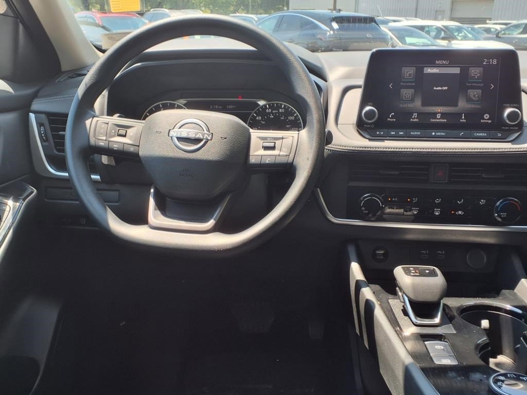 2025 Nissan Rogue S AWD photo 10