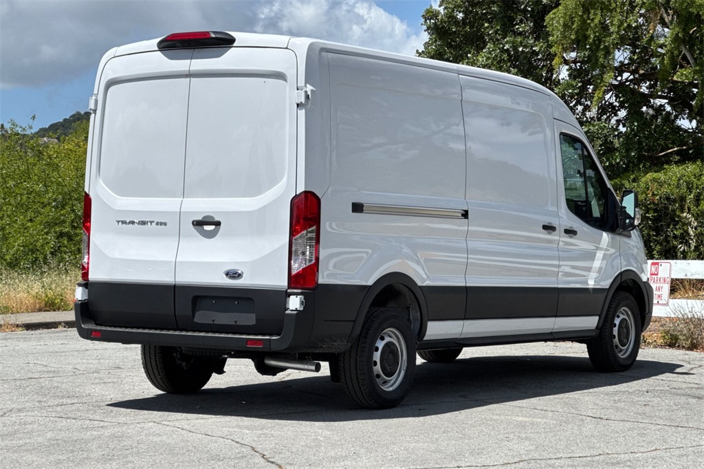 2025 Ford Transit photo 2