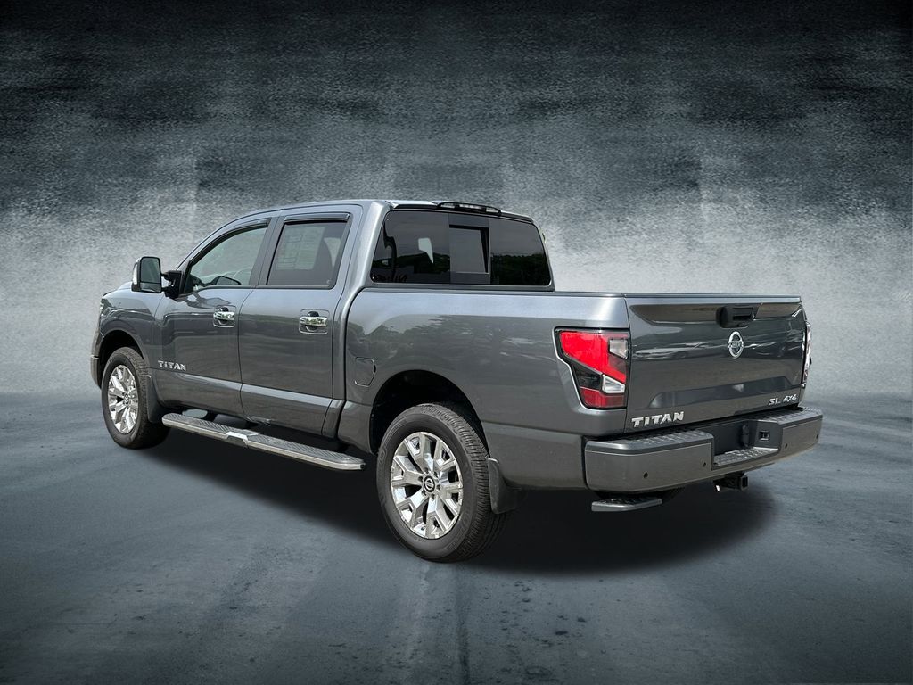 2021 Nissan Titan SL photo 2