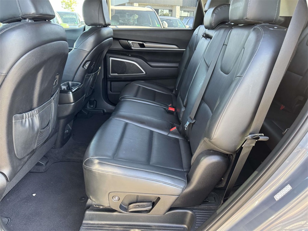 2022 Kia Telluride LX photo 12