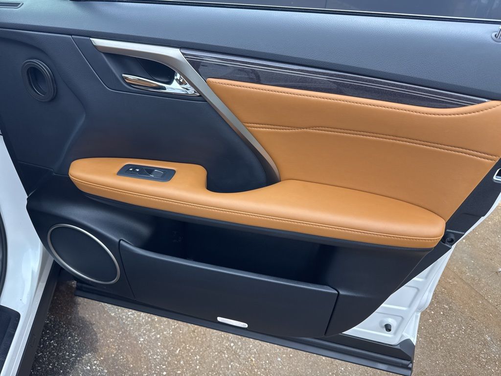 2022 Lexus RX 450hL Luxury photo 26