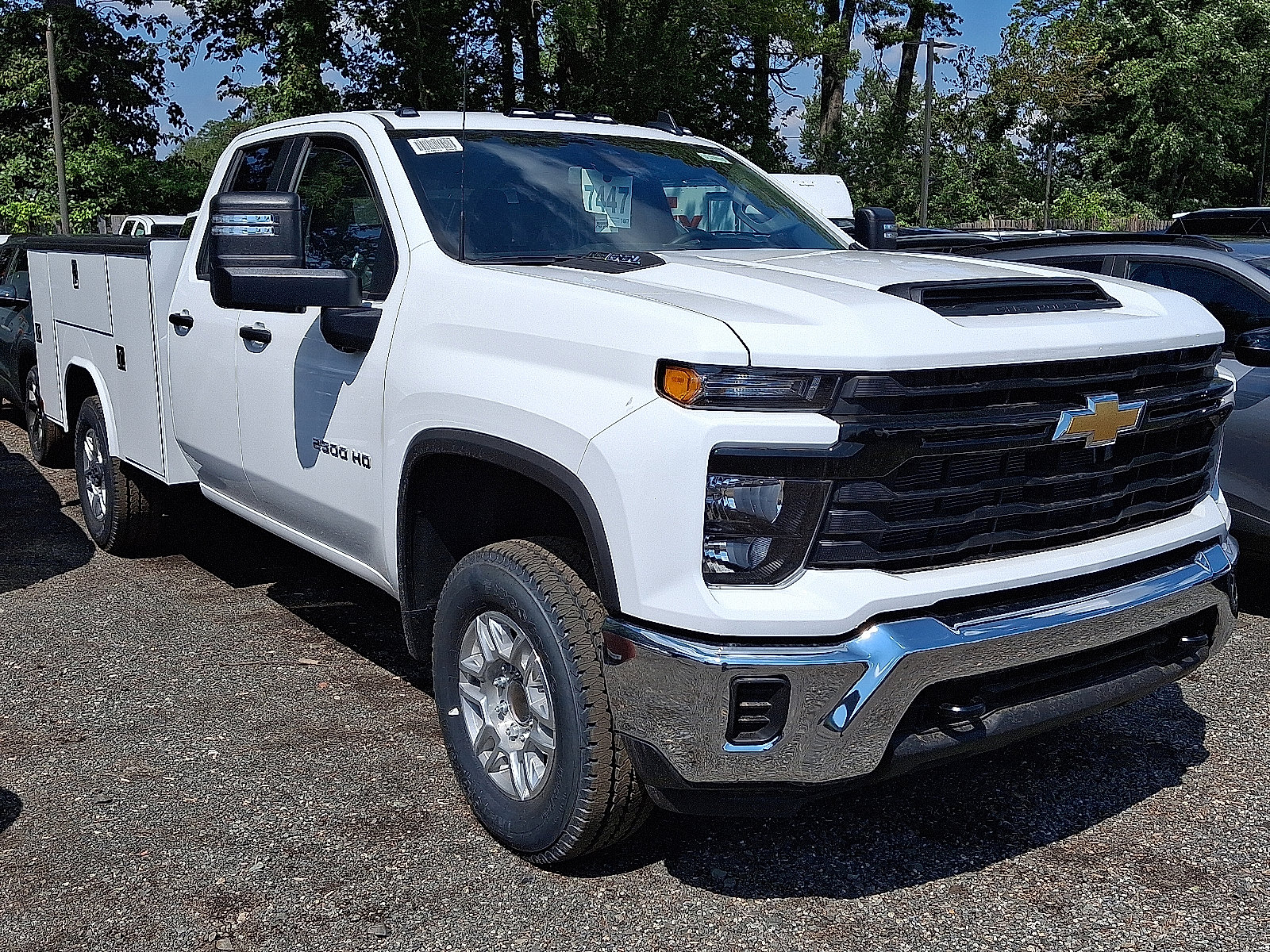 2025 Chevrolet Silverado 2500HD photo 3