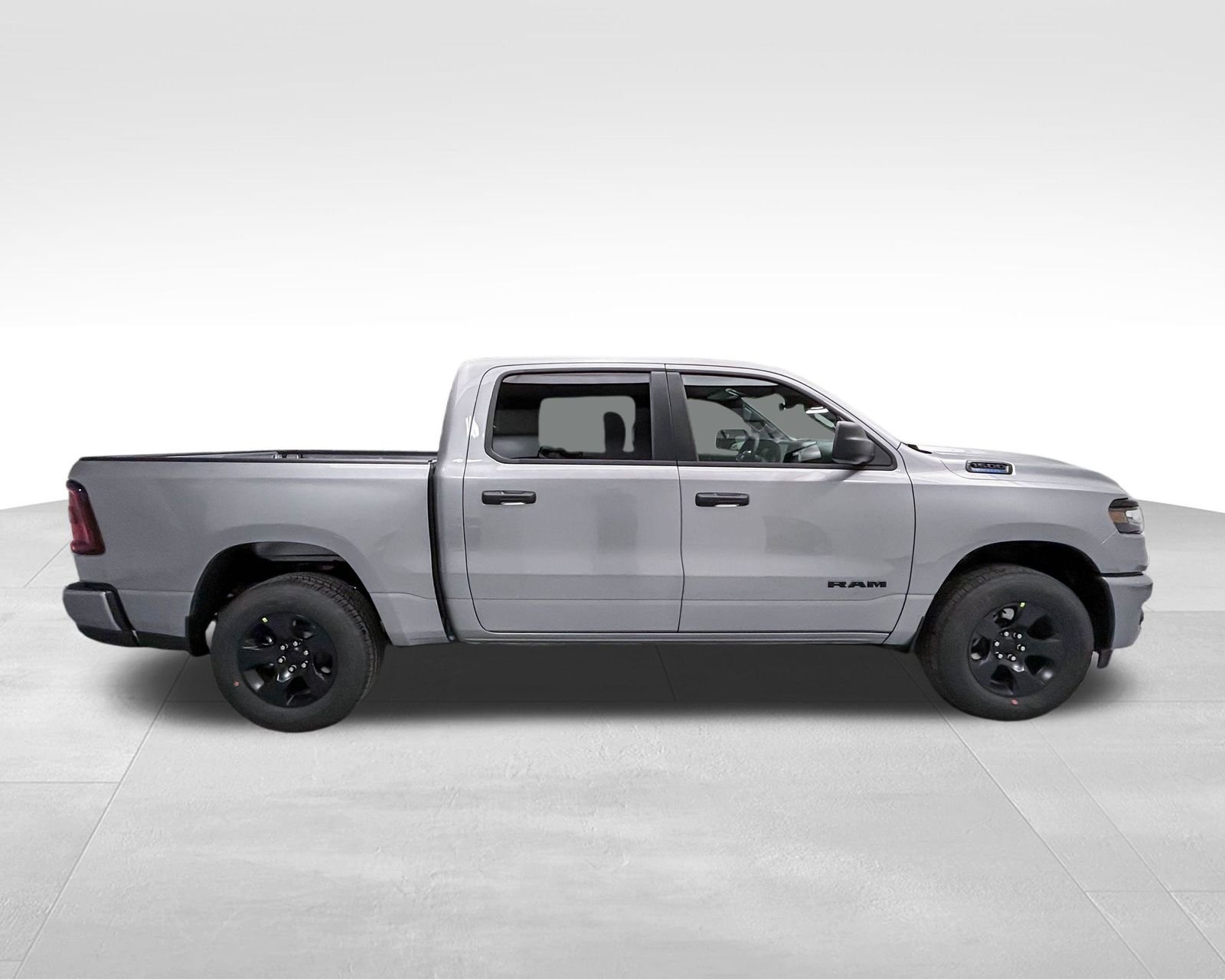 2025 Ram 1500 Tradesman photo 4