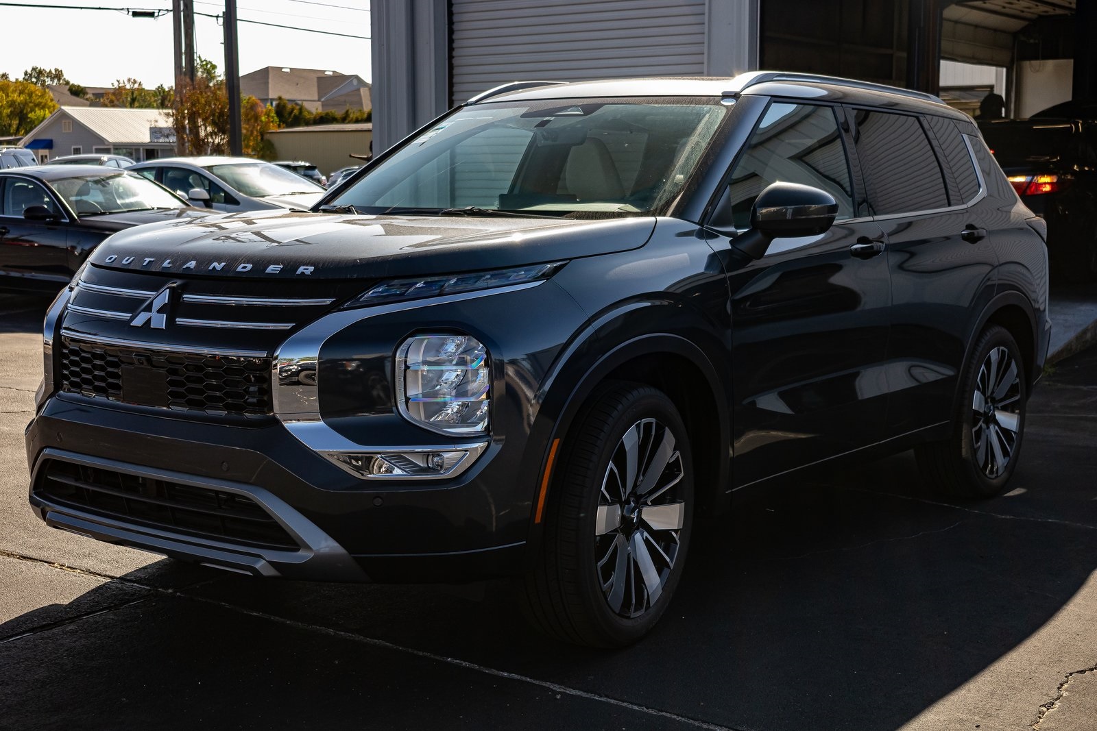 2025 Mitsubishi Outlander SEL's photo