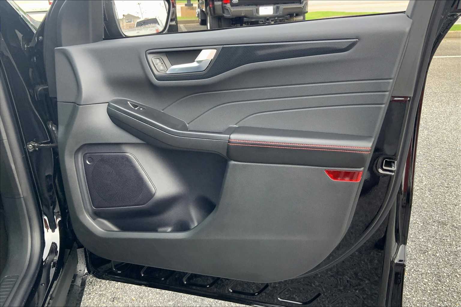 2024 Ford Escape ST-Line photo 20