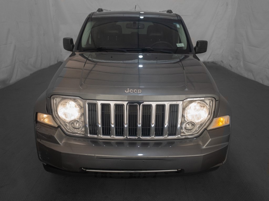 2012 Jeep Liberty Limited photo 2