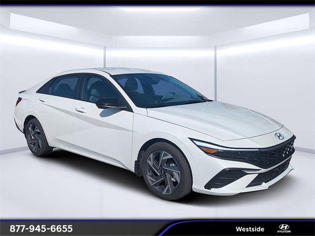 2025 Hyundai Elantra SEL's photo