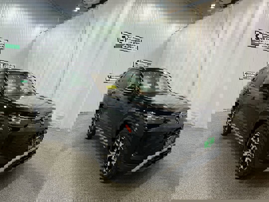 2026 Volkswagen Tiguan SE's photo