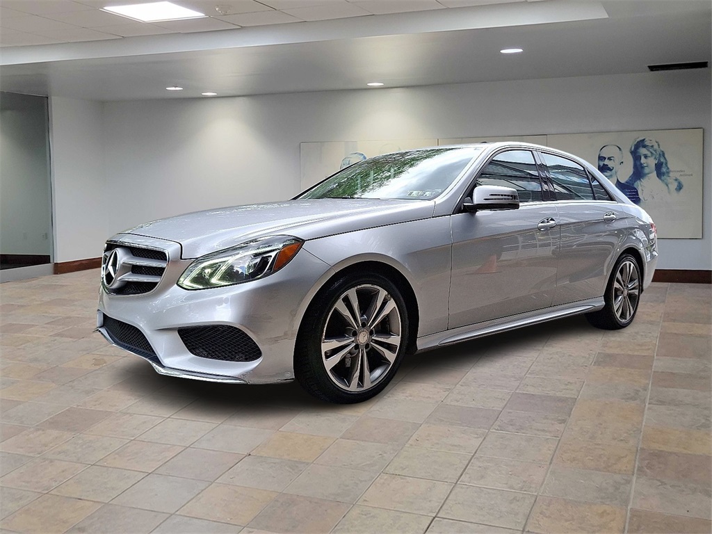 2016 Mercedes Benz E 350 4MATIC Sedan photo 3