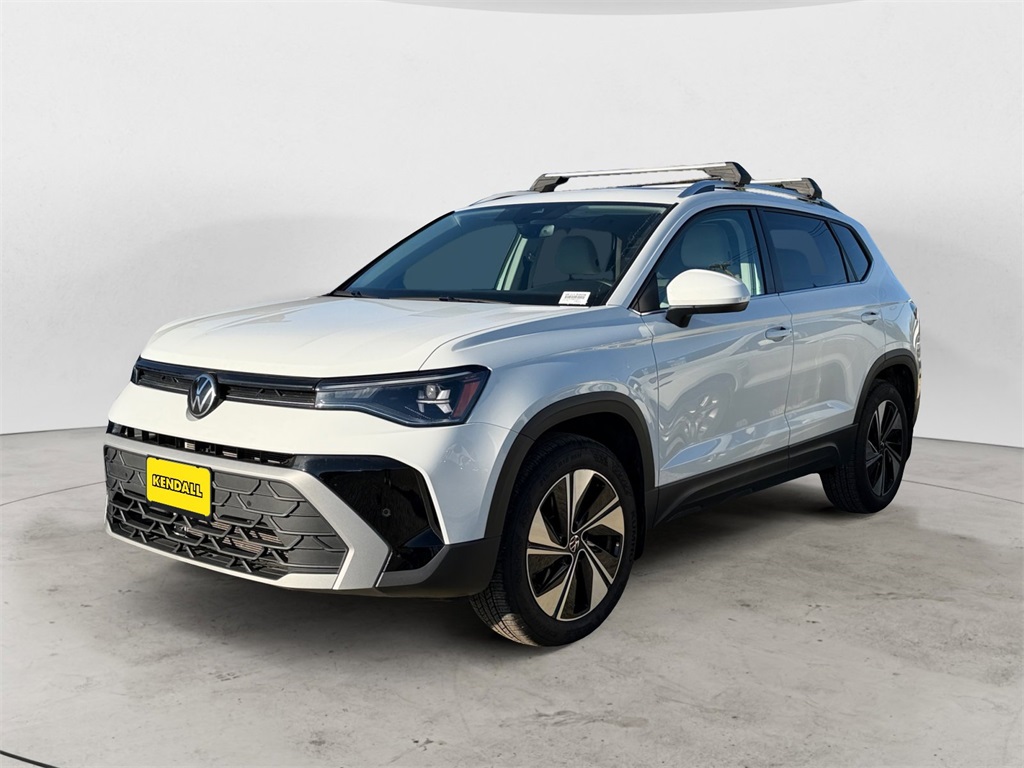 2025 Volkswagen Taos SE's photo