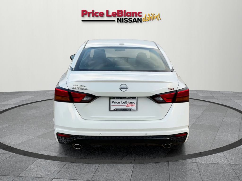 2025 Nissan Altima 2.5 SR photo 5