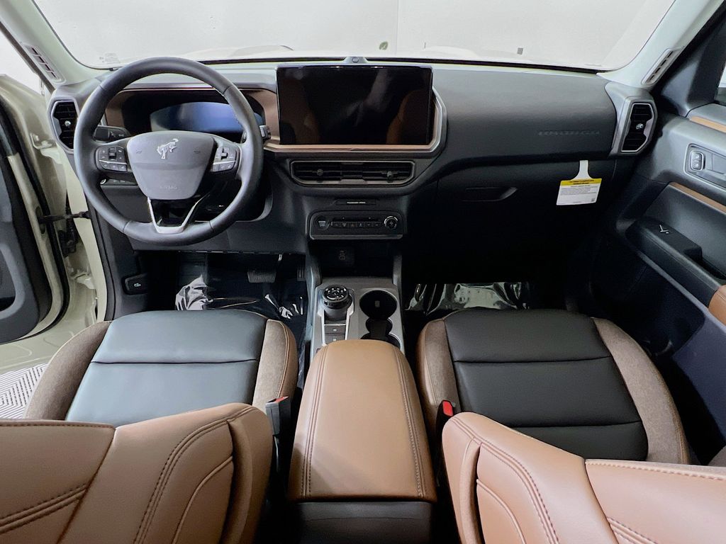 2025 Ford Bronco Sport Outer Banks photo 4