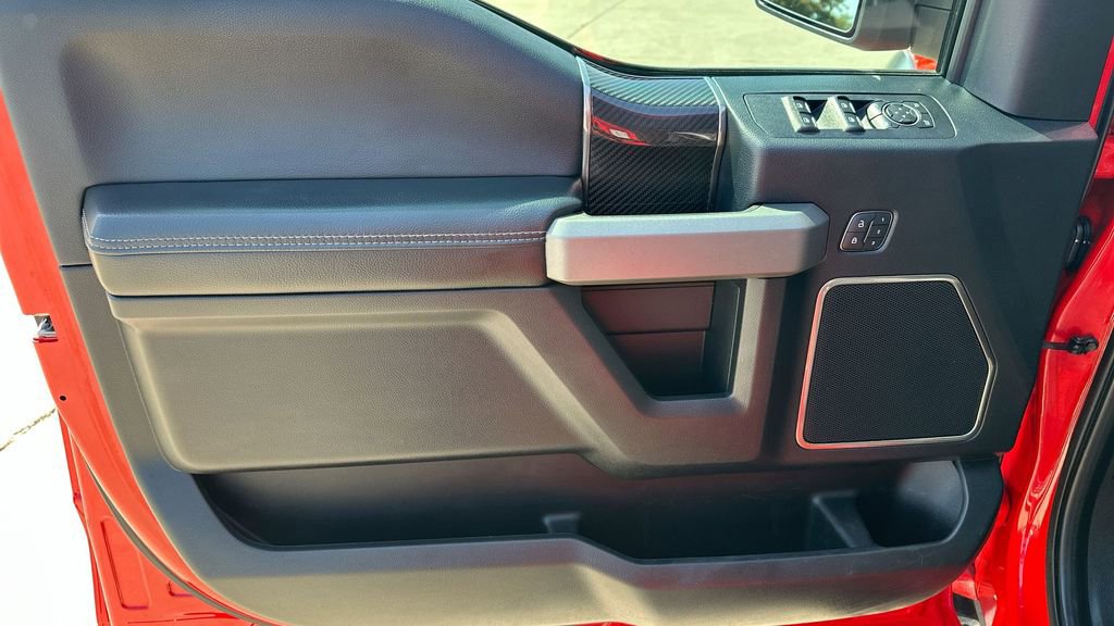 2019 Ford F-150 Raptor photo 22