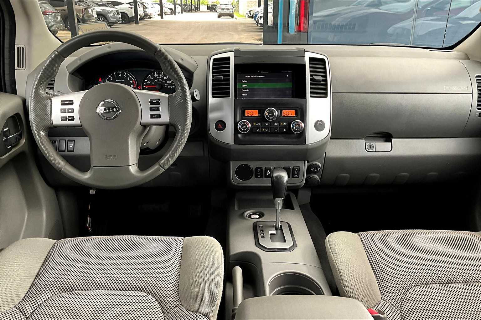 2021 Nissan Frontier SV photo 12