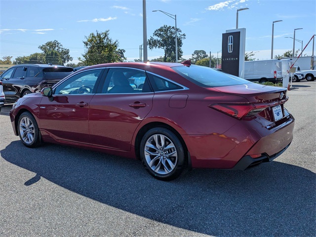 2019 Toyota Avalon Hybrid XLE Plus photo 6
