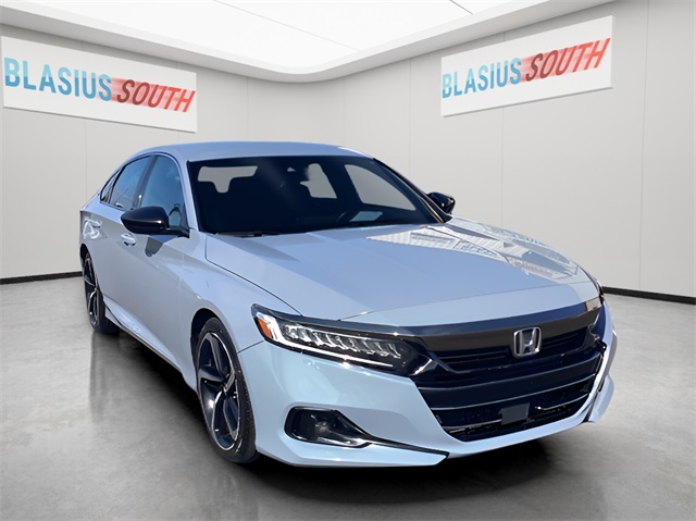 2022 Honda Accord Sport's photo