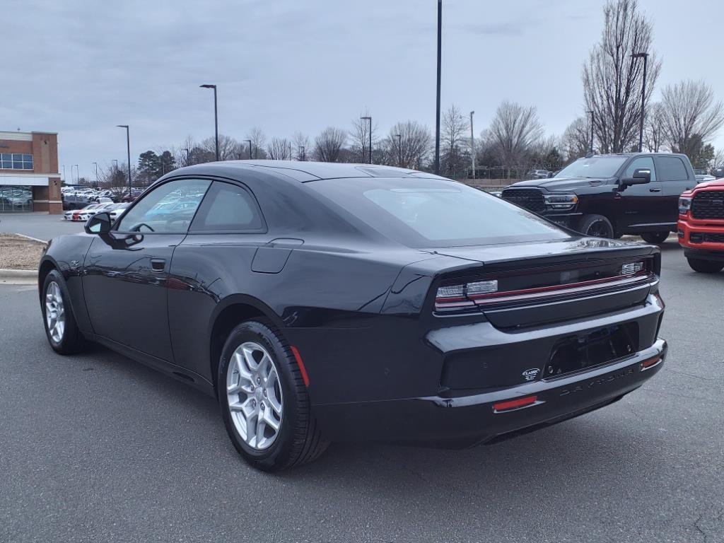 2025 Dodge Charger R/T photo 15