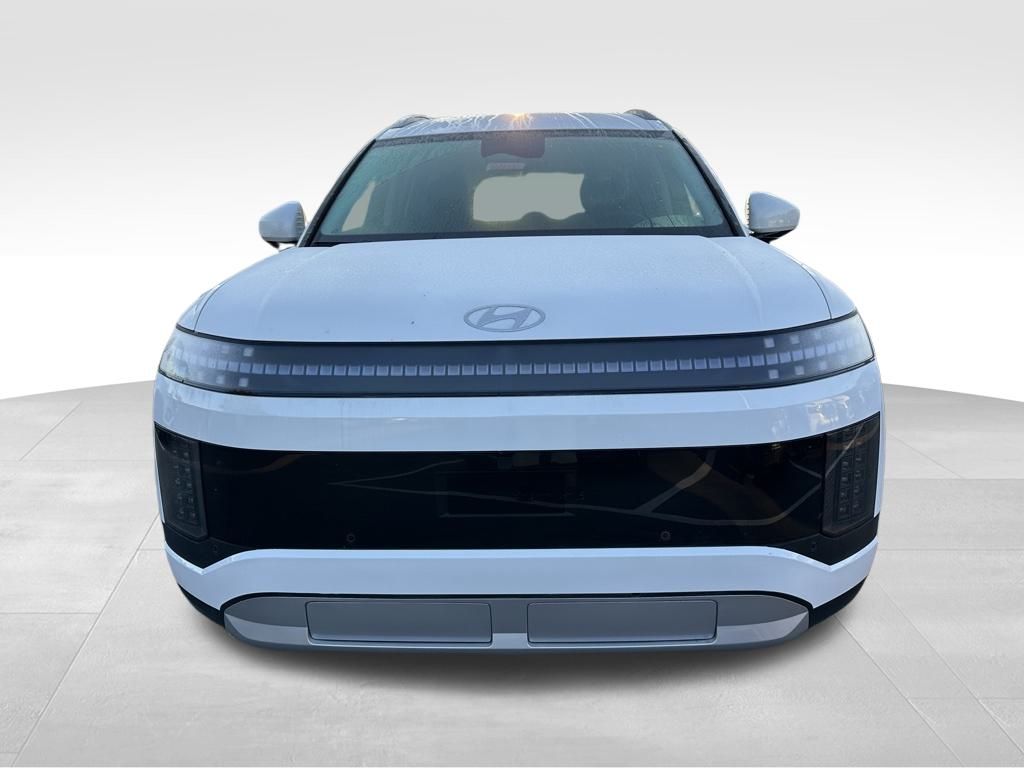 2026 Hyundai Ioniq SE photo 2