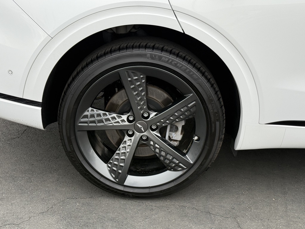 2022 GENESIS GV70 Sport's photo