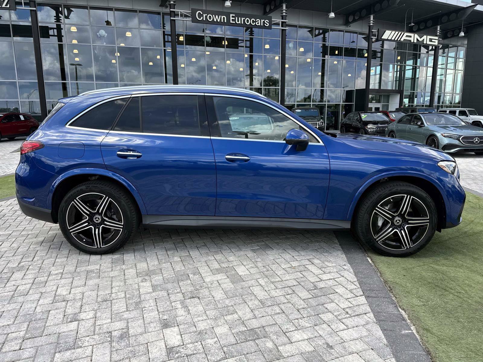 2025 Mercedes Benz GLC 350e 4MATIC photo 2