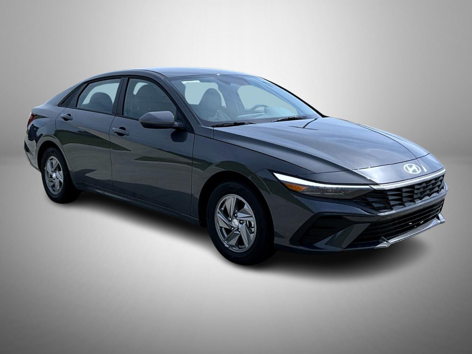 2025 Hyundai Elantra SE photo 3