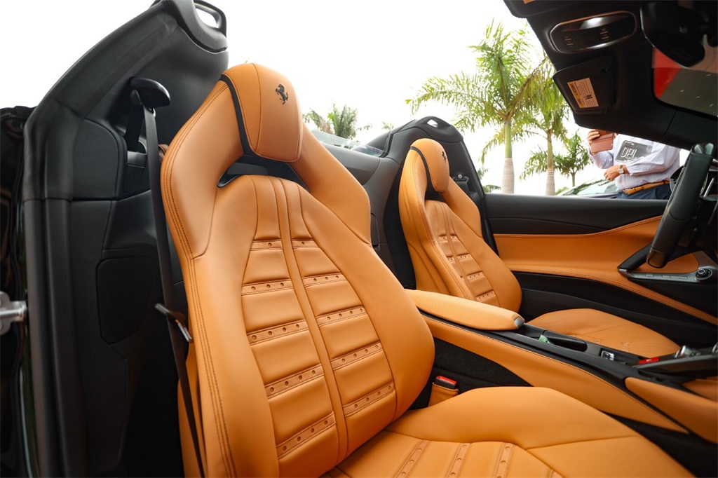 2023 Ferrari 812 GTS Base photo 37